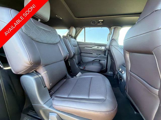 Certified 2025 Ford Explorer Platinum w/ Ultimate Package AWD/4WD image 20