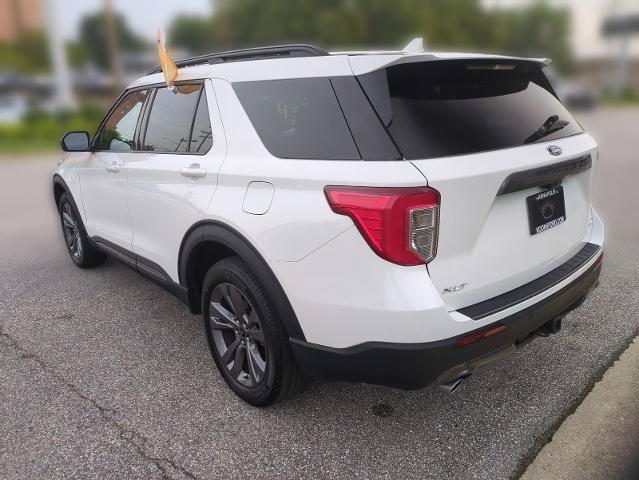 Certified 2023 Ford Explorer XLT w/ Equipment Group 202A AWD/4WD image 3