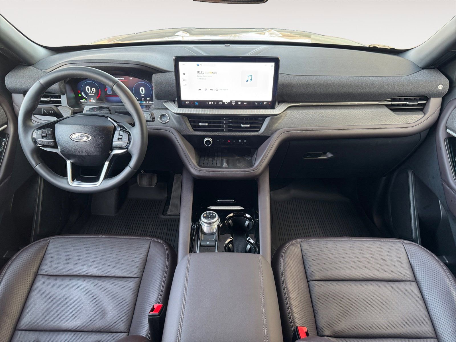 Certified 2025 Ford Explorer Platinum image 10