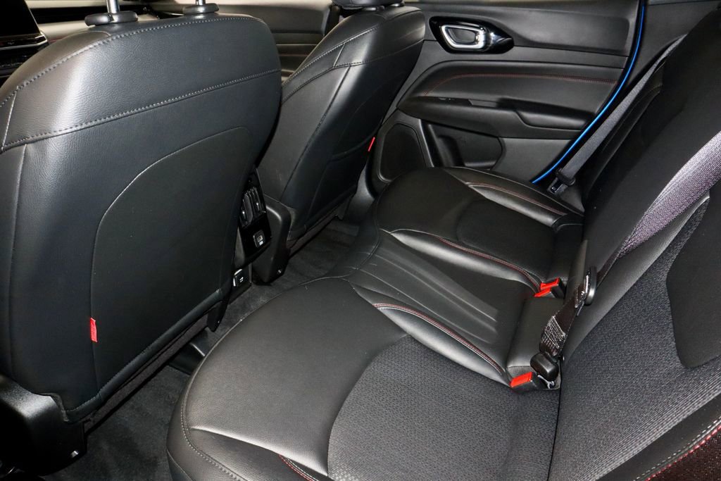 Used 2025 Jeep Compass Trailhawk AWD/4WD image 20