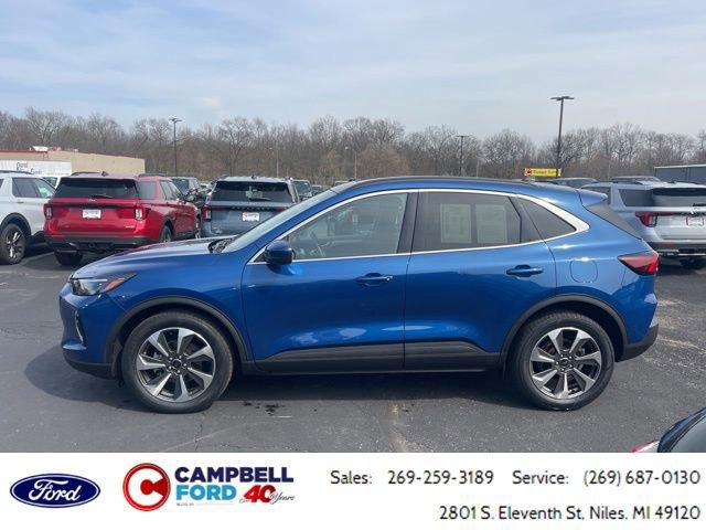 Certified 2023 Ford Escape Platinum AWD/4WD image 2