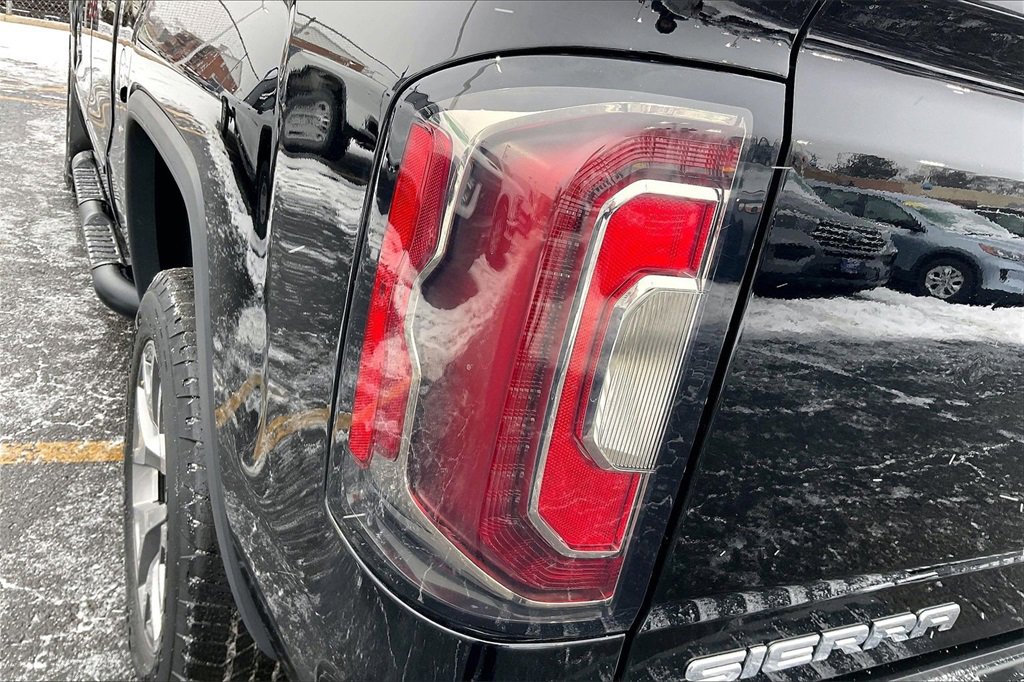 Used 2017 GMC Sierra 1500 SLT image 28