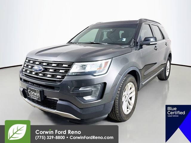 Certified 2017 Ford Explorer XLT image 3