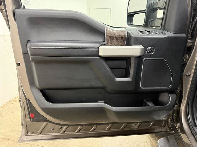 Certified 2019 Ford F250 Lariat w/ Chrome Package AWD/4WD image 10