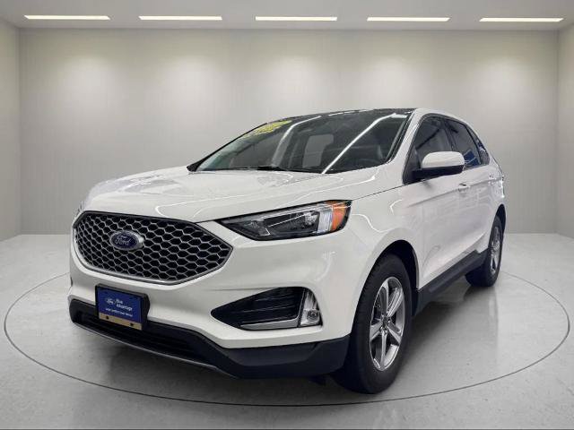 Certified 2024 Ford Edge SEL w/ Convenience Package AWD/4WD image 3
