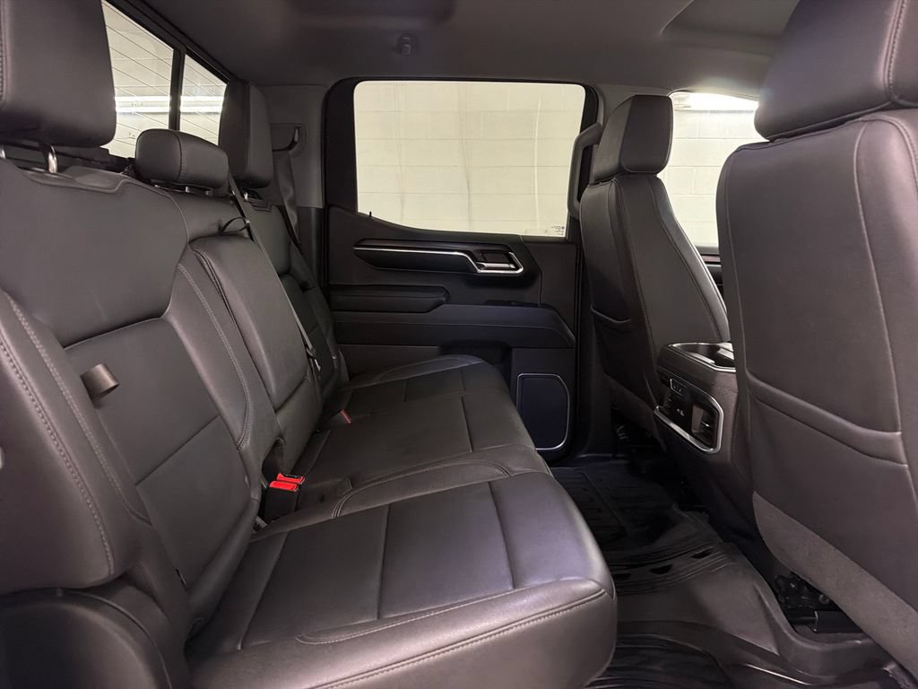 Used 2023 GMC Sierra 1500 SLT w/ SLT Premium Plus Package AWD/4WD image 30