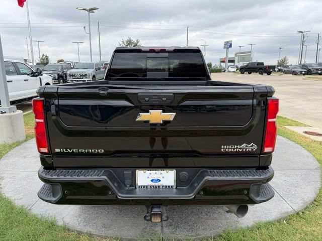 Used 2024 Chevrolet Silverado 2500 High Country w/ High Country Premium Package AWD/4WD image 6