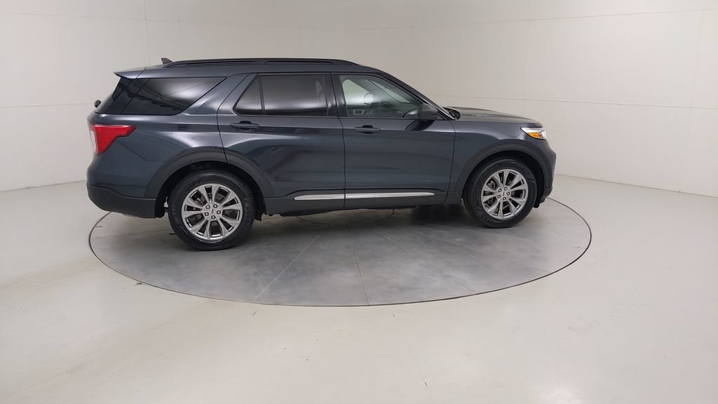 Certified 2023 Ford Explorer XLT w/ Equipment Group 202A AWD/4WD image 14