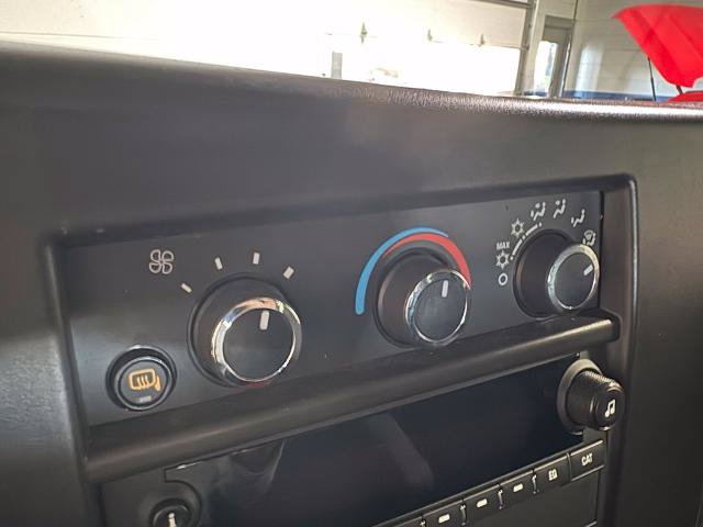 Used 2025 Chevrolet Express 2500 w/ Driver Convenience Package RWD image 20