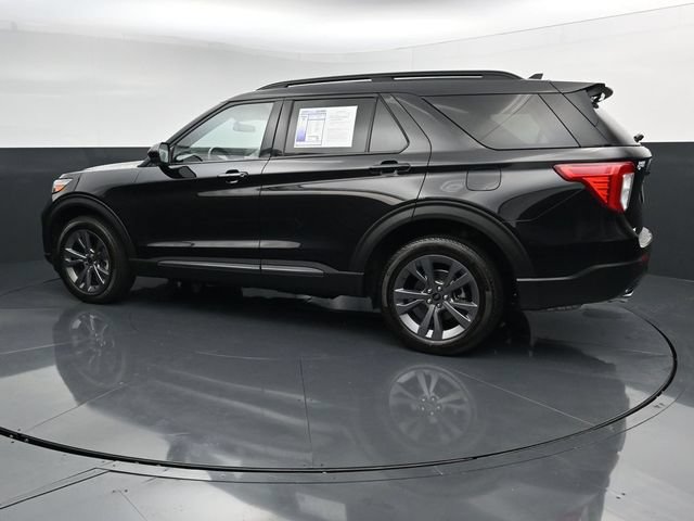 Certified 2023 Ford Explorer XLT w/ Equipment Group 202A AWD/4WD image 6