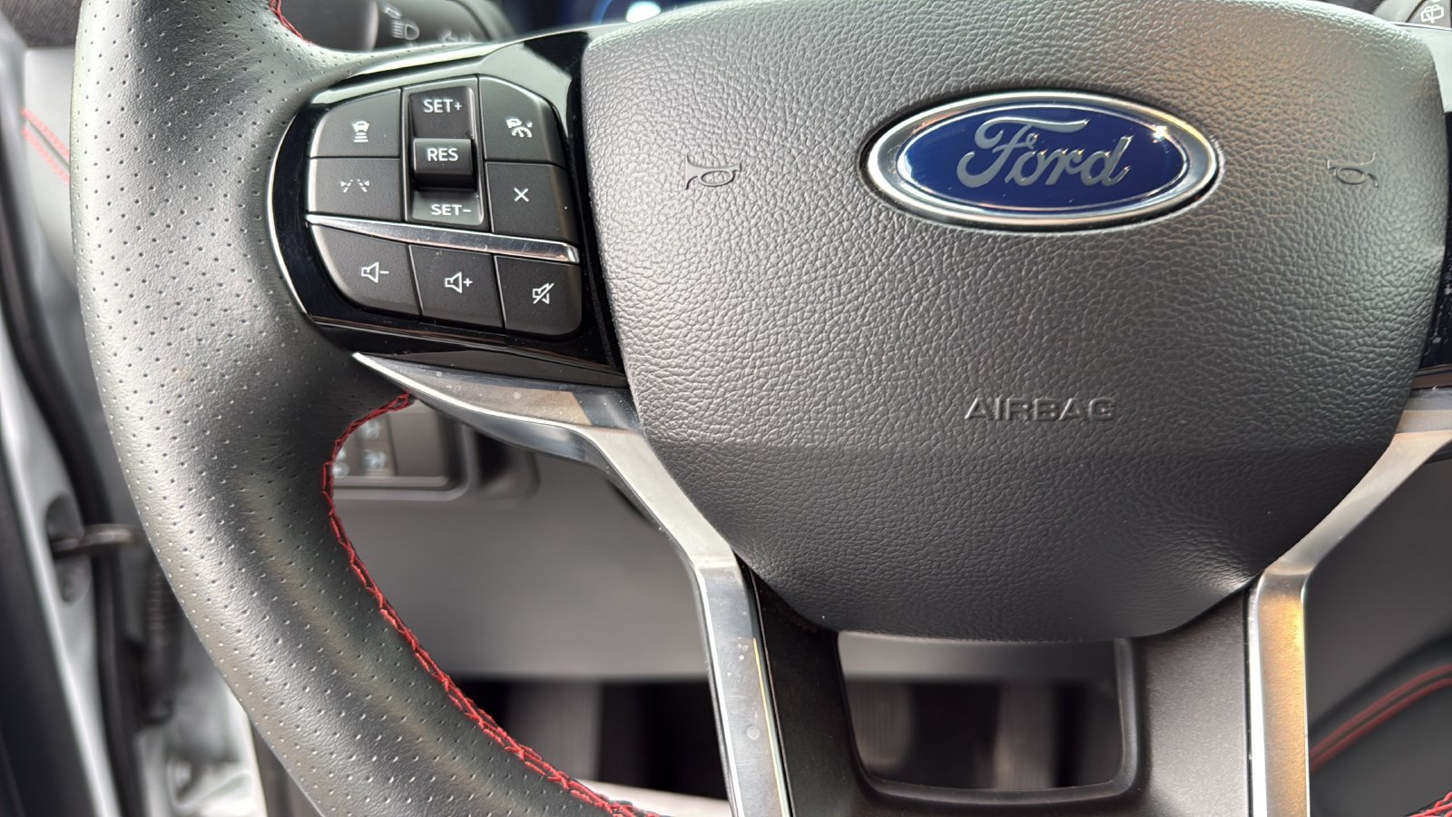 Certified 2026 Ford Explorer ST-Line AWD/4WD image 16