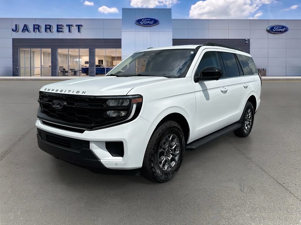 Certified 2025 Ford Expedition Active RWD image 3