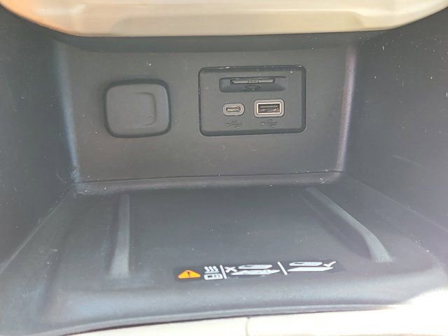 Used 2021 GMC Acadia Denali w/ Denali Technology Package FWD image 32