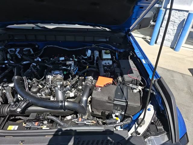 Certified 2022 Ford Bronco Wildtrak AWD/4WD image 3