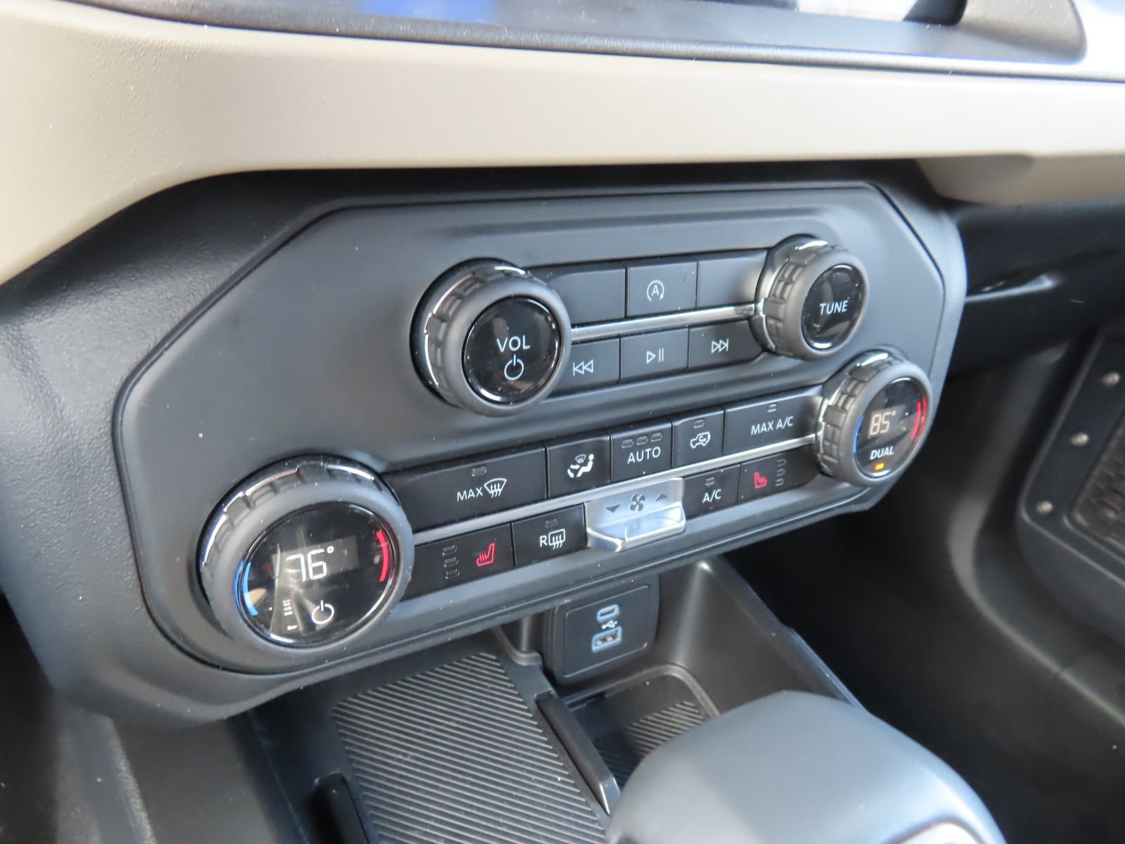 Certified 2025 Ford Bronco Big Bend image 28