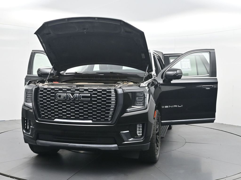 Used 2023 GMC Yukon Denali Ultimate AWD/4WD image 35