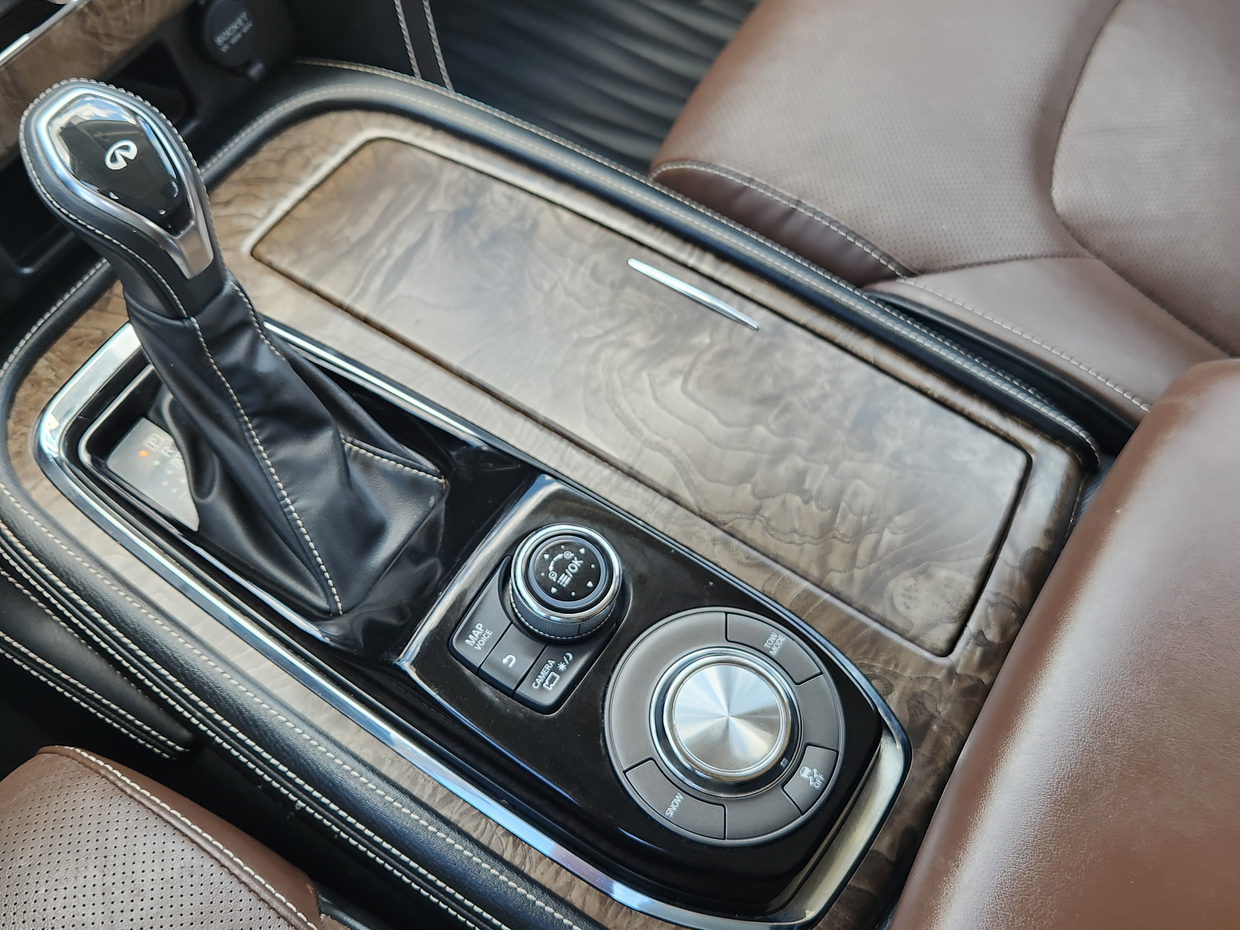 Used 2021 INFINITI QX80 Premium Select w/ Cargo Package image 15