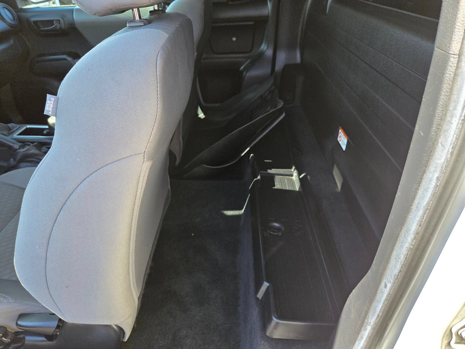Used 2022 Toyota Tacoma SR RWD image 11