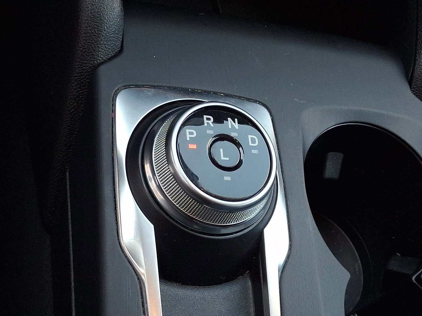 Certified 2022 Ford Escape SE w/ SE Sport Appearance Package image 17