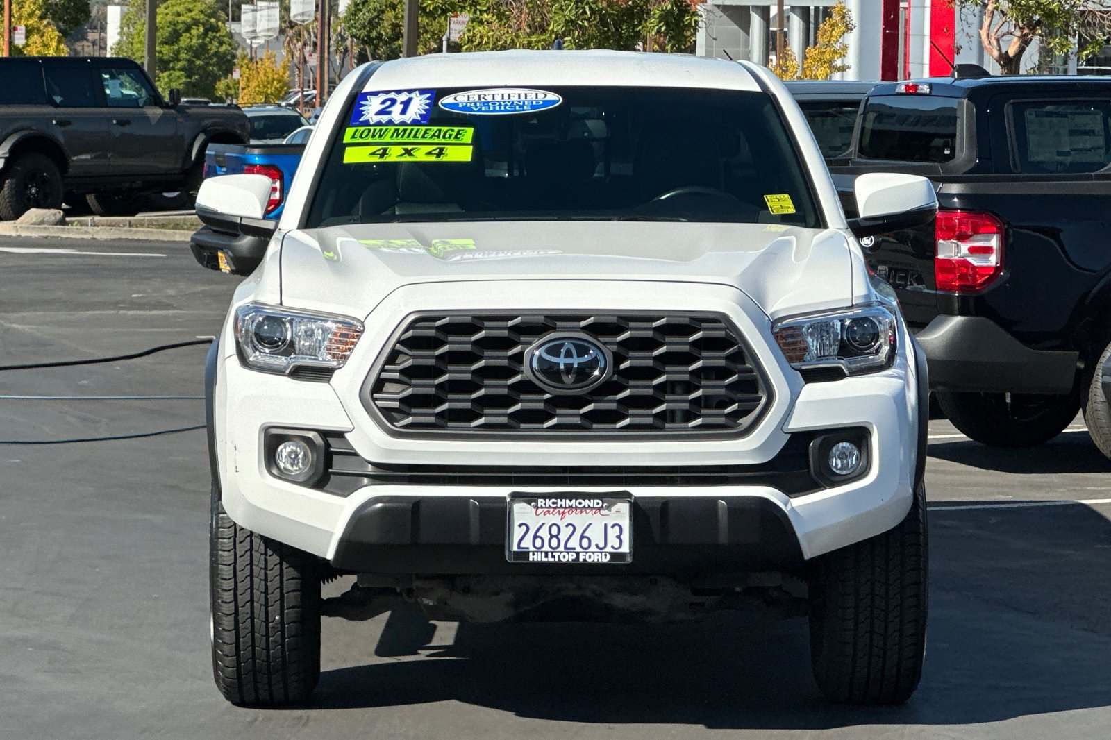 Used 2021 Toyota Tacoma TRD Off-Road w/ Technology Package AWD/4WD image 12
