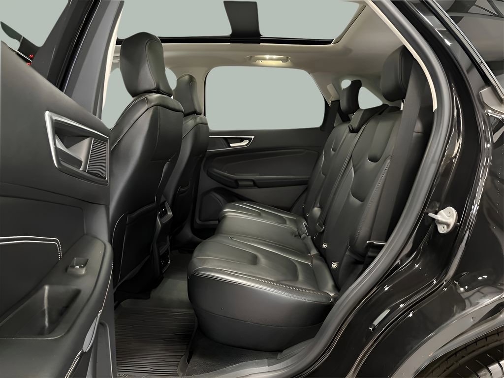 Certified 2021 Ford Edge Titanium w/ Canadian Touring Package AWD/4WD image 10