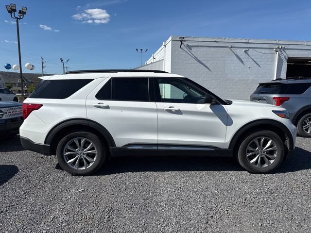 Certified 2023 Ford Explorer XLT w/ Equipment Group 202A AWD/4WD image 5