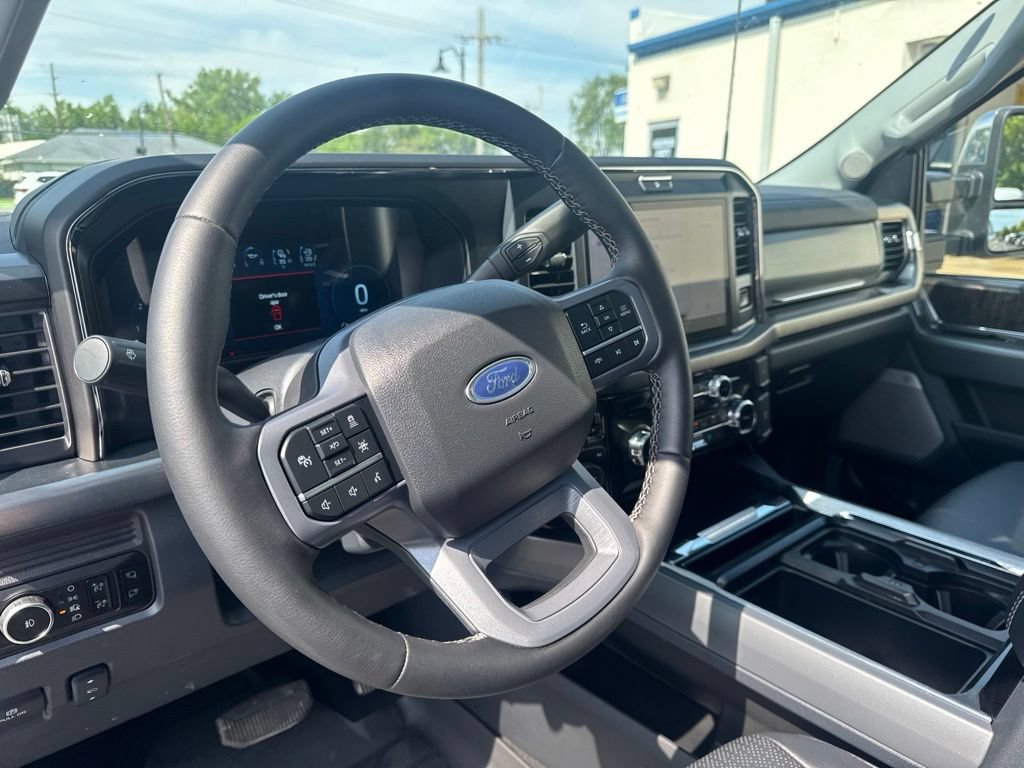 Certified 2025 Ford F350 Lariat w/ Lariat Ultimate Package AWD/4WD image 17
