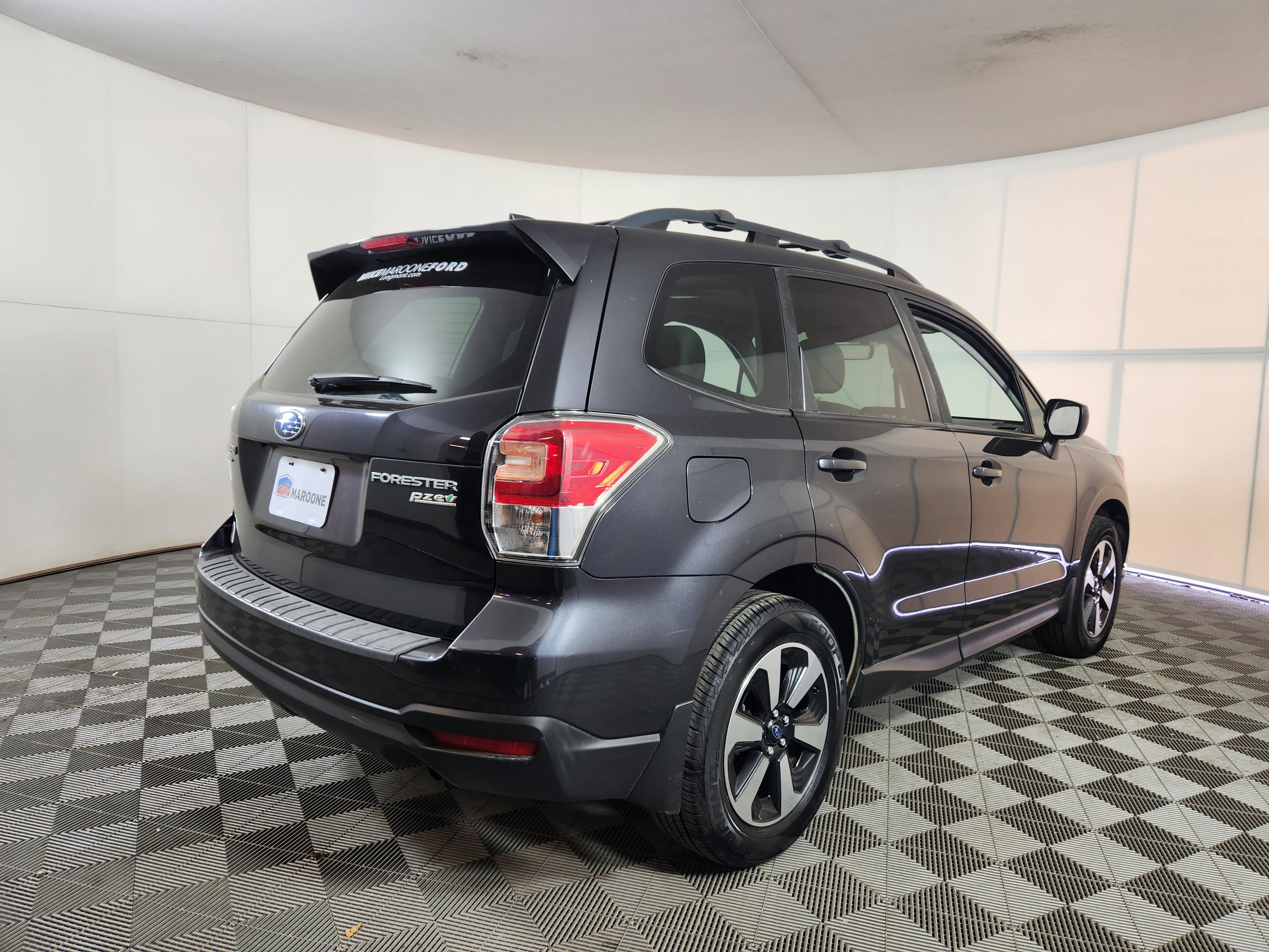Used 2017 Subaru Forester 2.5i Premium image 5