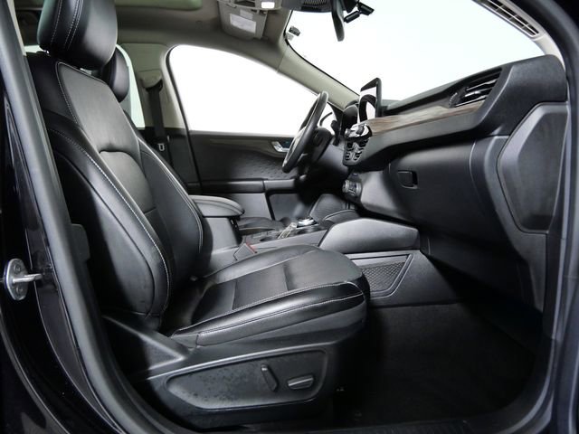 Certified 2020 Ford Escape Titanium w/ Titanium Premium Package 2.0 AWD/4WD image 11