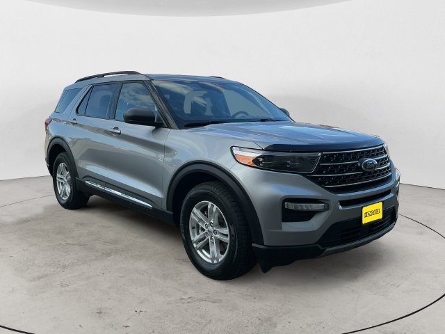 Certified 2023 Ford Explorer XLT AWD/4WD image 3