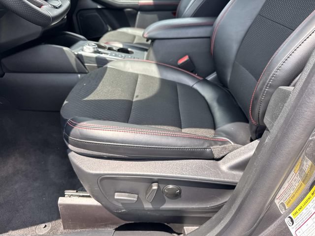 Certified 2025 Ford Escape ST-Line FWD image 16