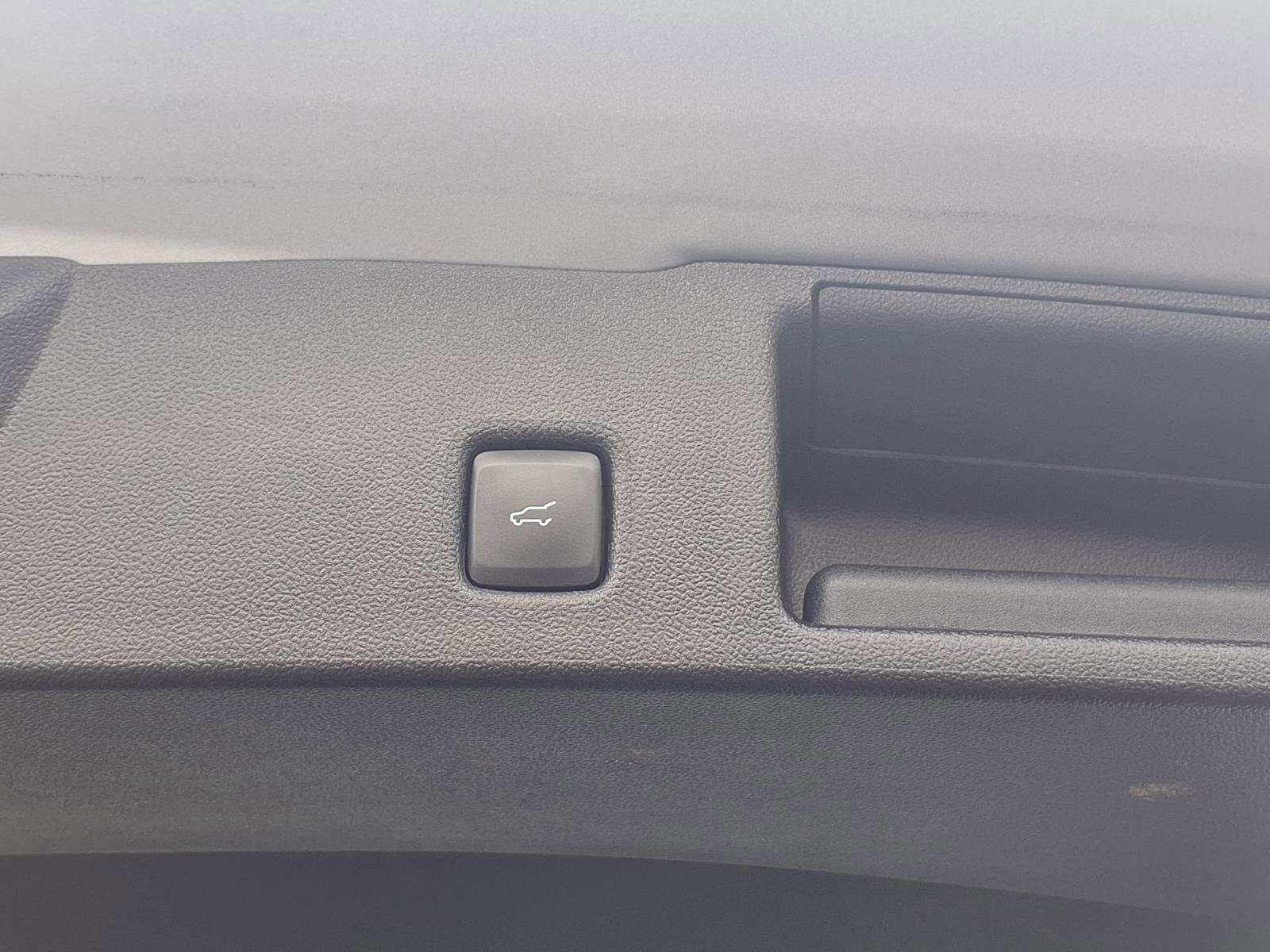 Certified 2022 Ford Escape Titanium w/ Class II Trailer Tow Package image 26