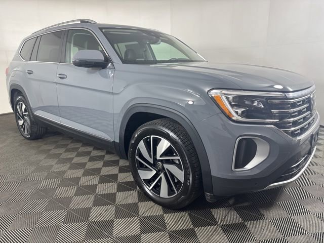 Used 2025 Volkswagen Atlas SEL image 7