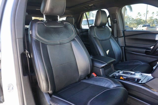 Certified 2022 Ford Explorer ST w/ Equipment Group 401A image 7