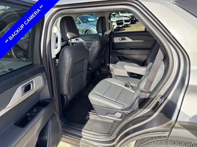 Certified 2025 Ford Explorer Active w/ Active Comfort Package RWD image 6