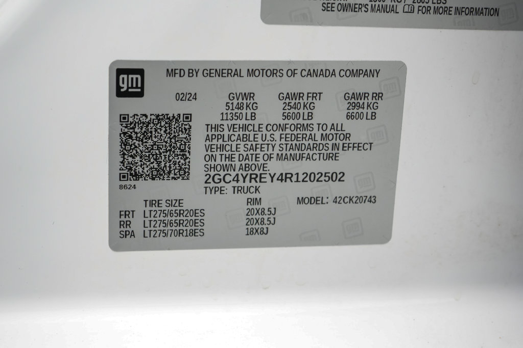 Used 2024 Chevrolet Silverado 2500 High Country w/ Technology Package AWD/4WD image 31