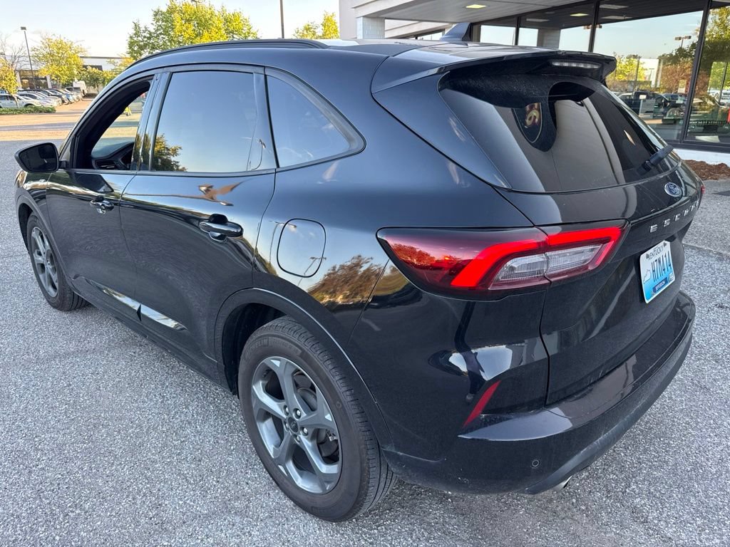 Certified 2023 Ford Escape ST-Line w/ Tech Pack #1 FWD image 8
