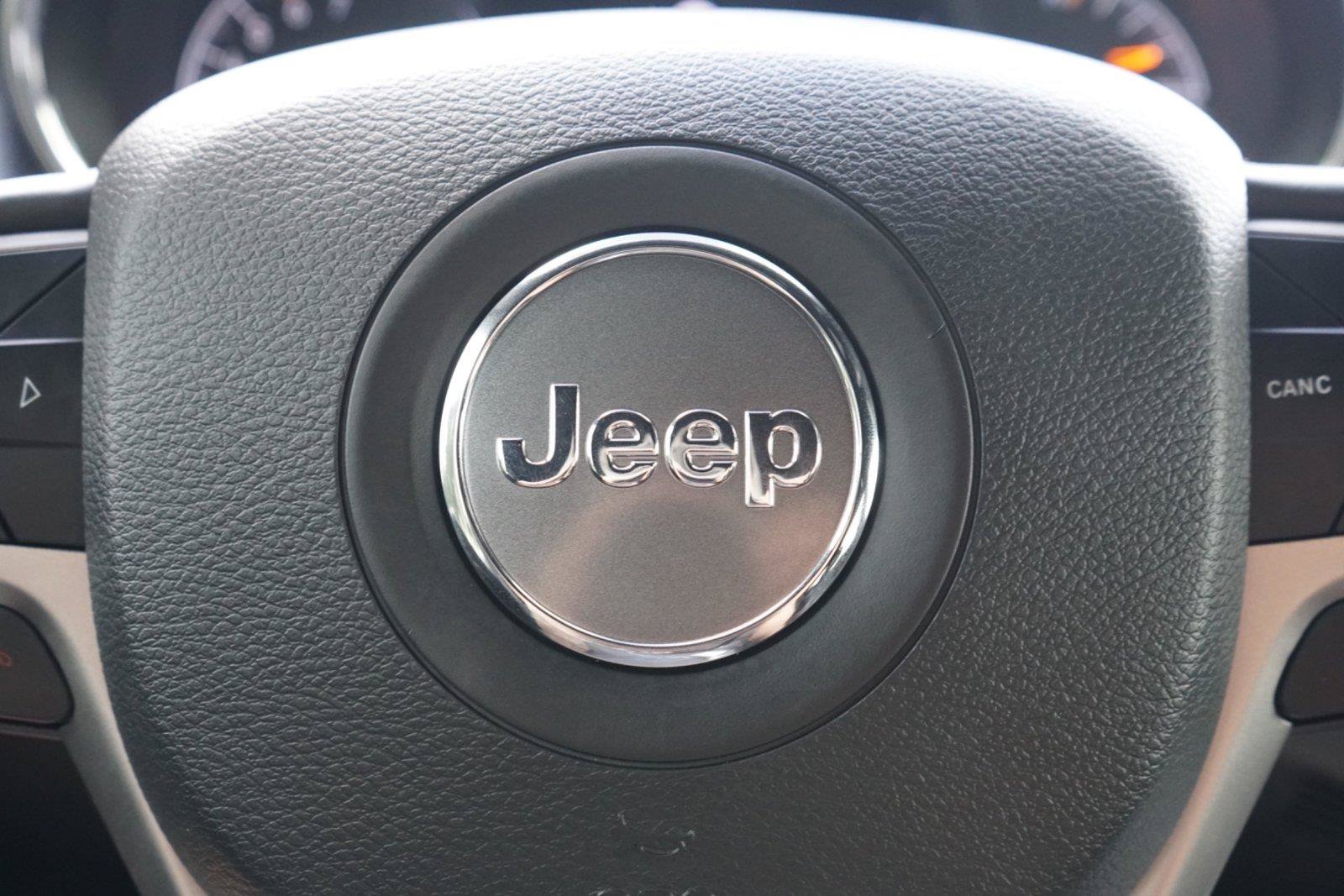 Used 2021 Jeep Grand Cherokee Trailhawk w/ Trailhawk Luxury Group AWD/4WD image 15
