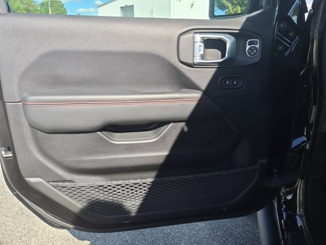 Used 2022 Jeep Gladiator Rubicon AWD/4WD image 13