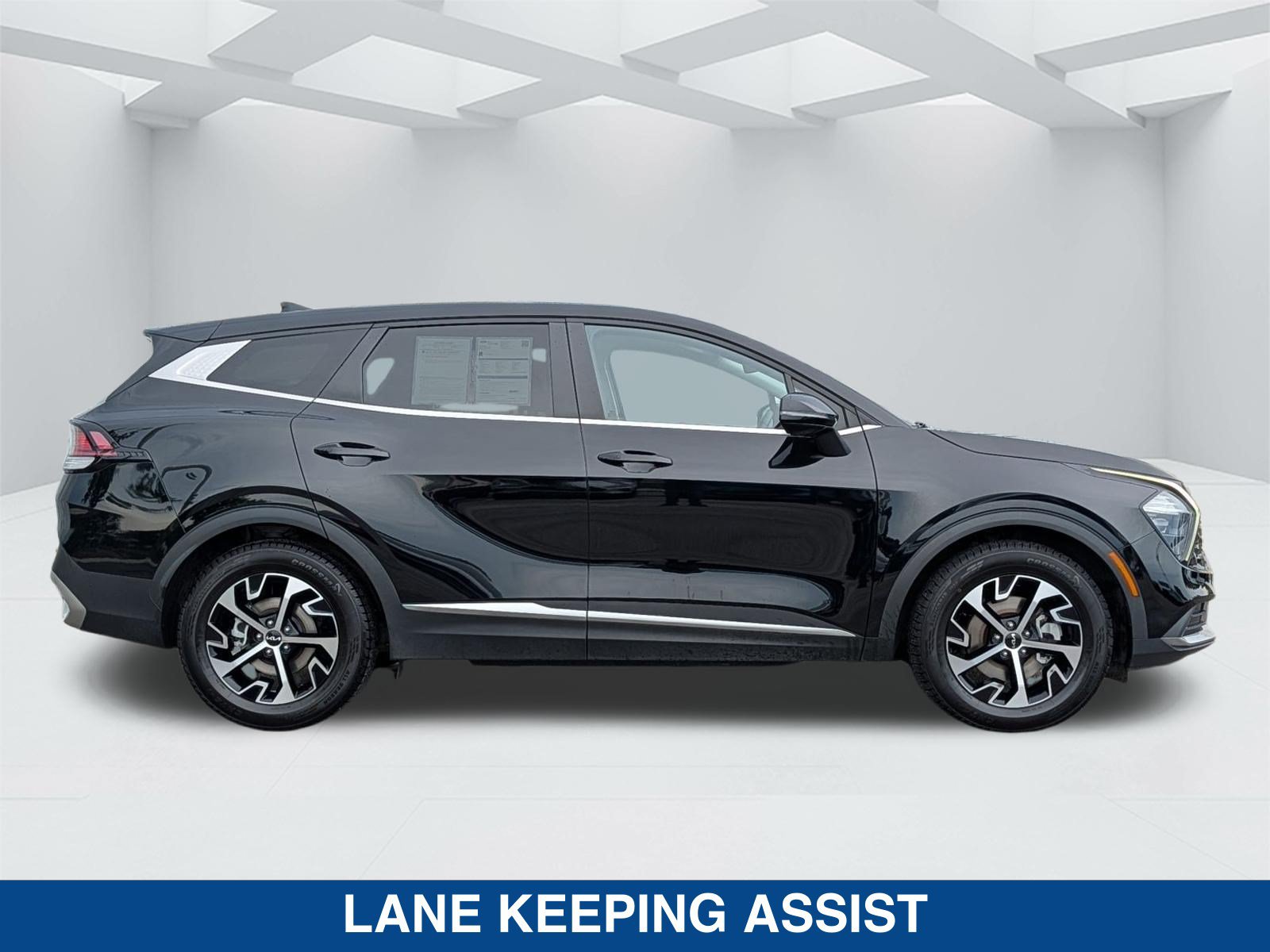 Used 2023 Kia Sportage EX FWD image 4