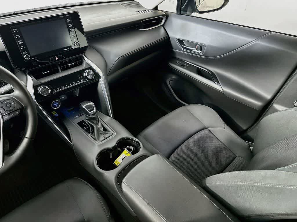 Used 2021 Toyota Venza LE AWD/4WD image 11