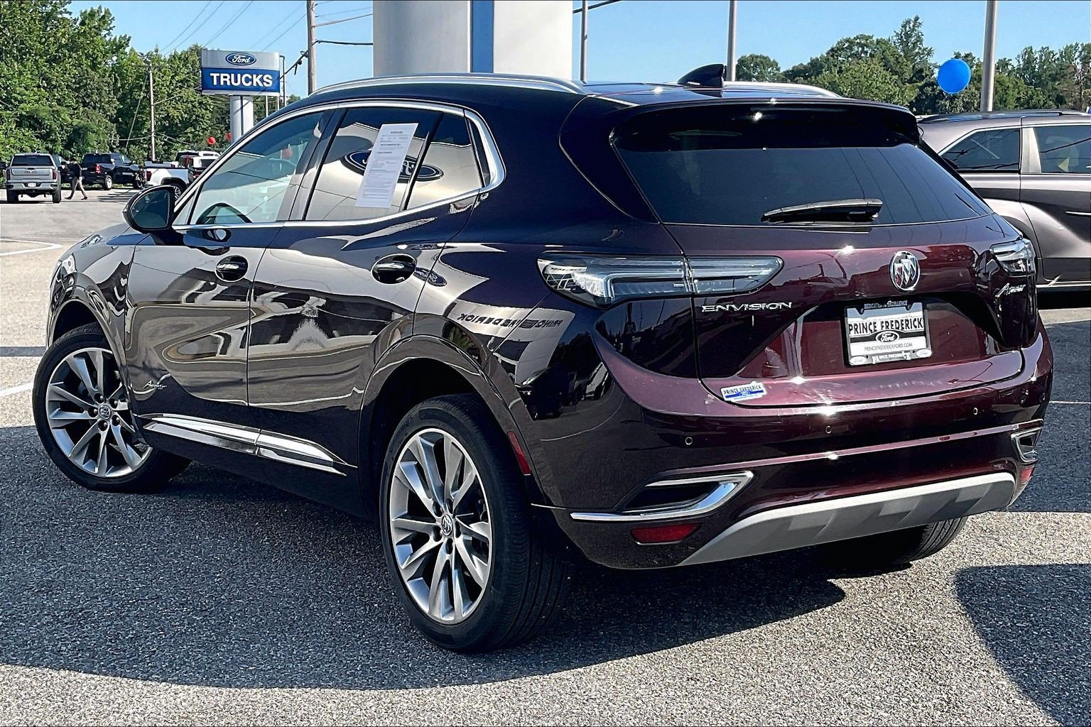 Used 2022 Buick Envision Avenir w/ Premium Seat Package FWD image 10