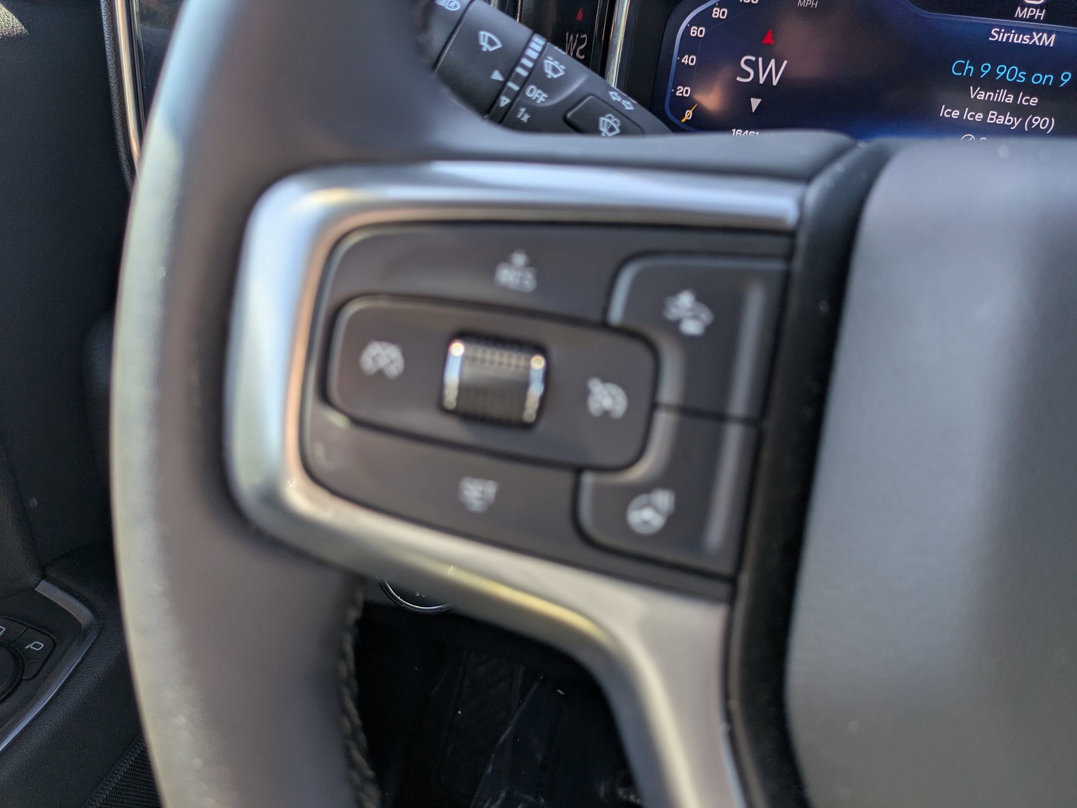 Used 2024 Chevrolet Silverado 1500 RST w/ Z71 Off-Road Package image 16