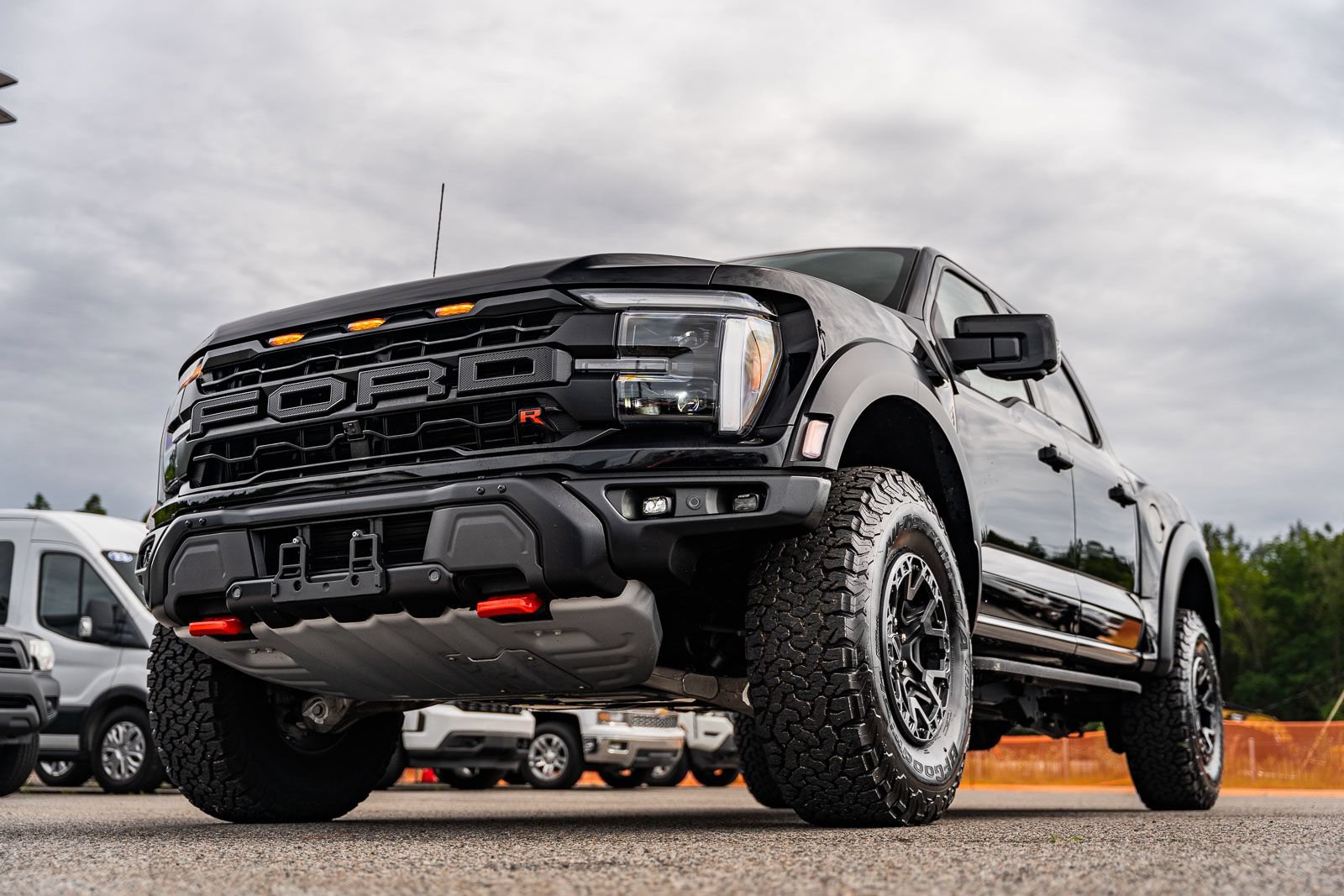 Certified 2025 Ford F150 Raptor w/ Equipment Group 803A Raptor R AWD/4WD image 5