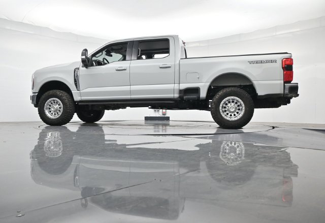 Certified 2025 Ford F250 Lariat w/ Lariat Ultimate Package AWD/4WD image 37