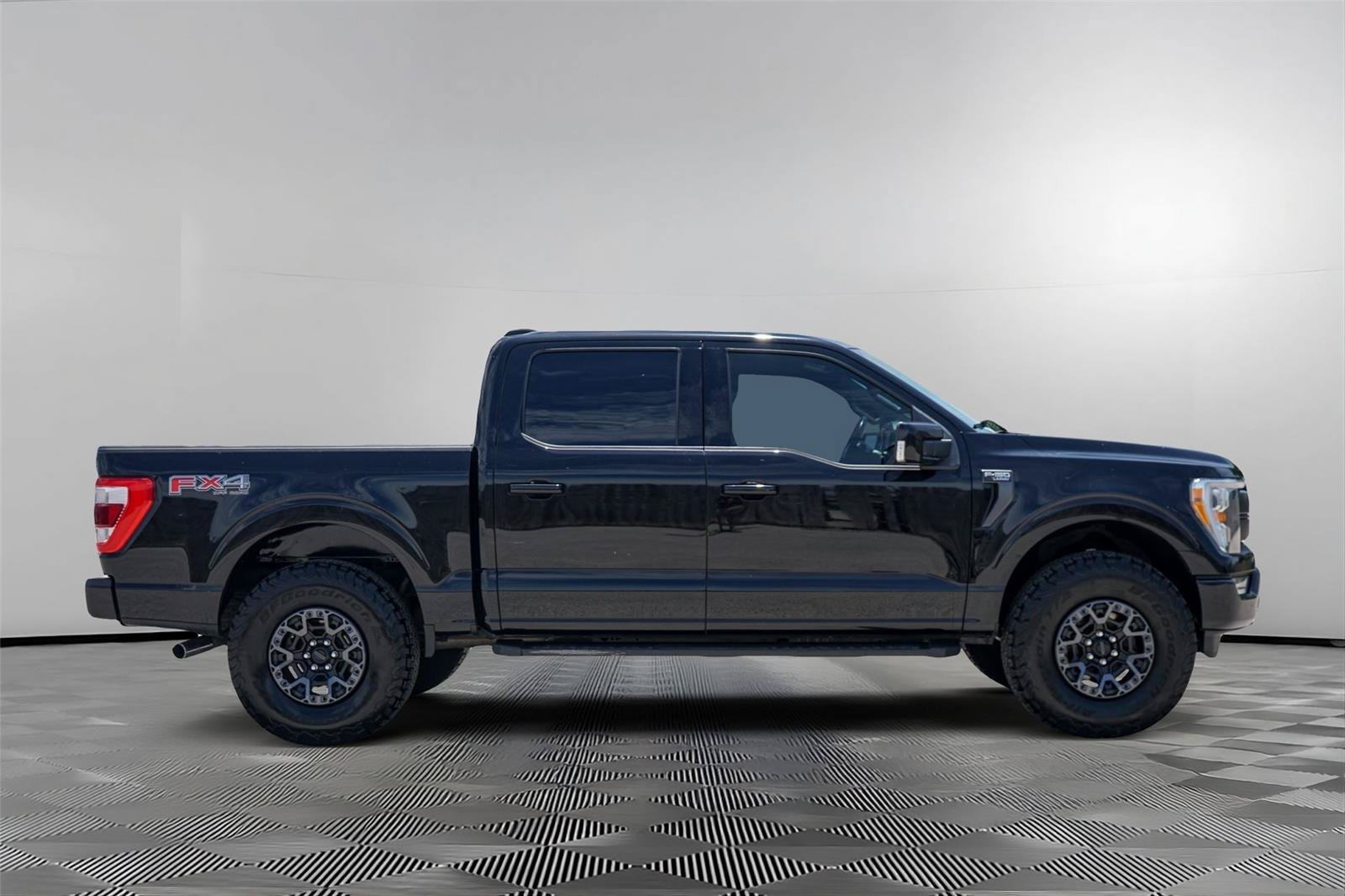 Certified 2022 Ford F150 Lariat AWD/4WD image 4