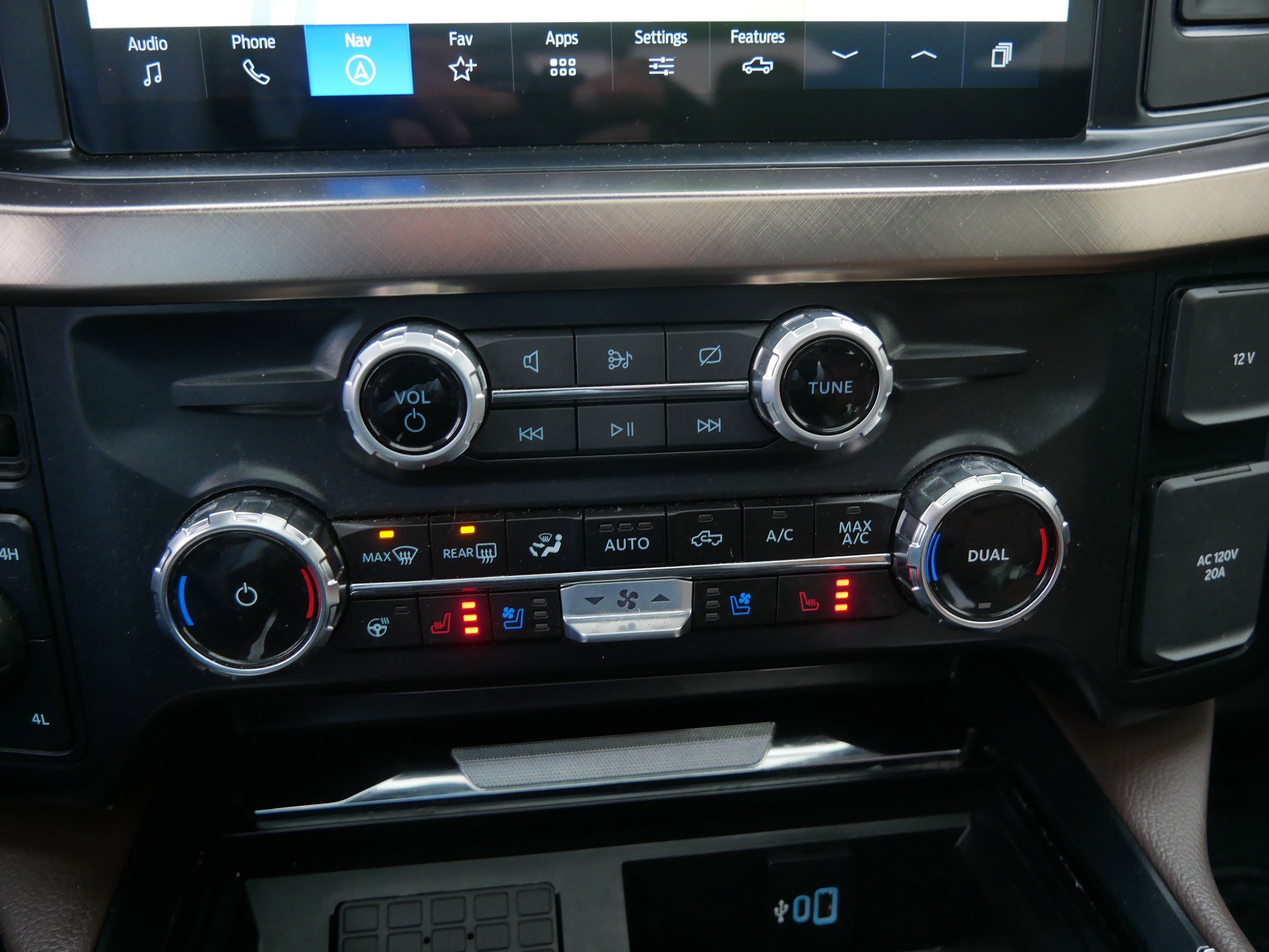 Certified 2024 Ford F350 King Ranch image 23