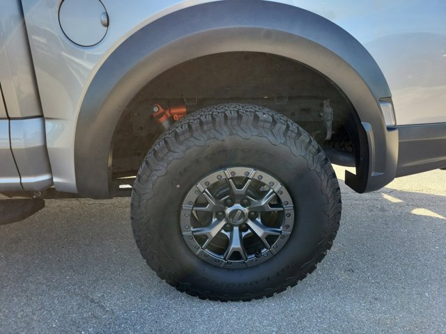 Certified 2022 Ford F150 Raptor w/ Equipment Group 801A High image 9