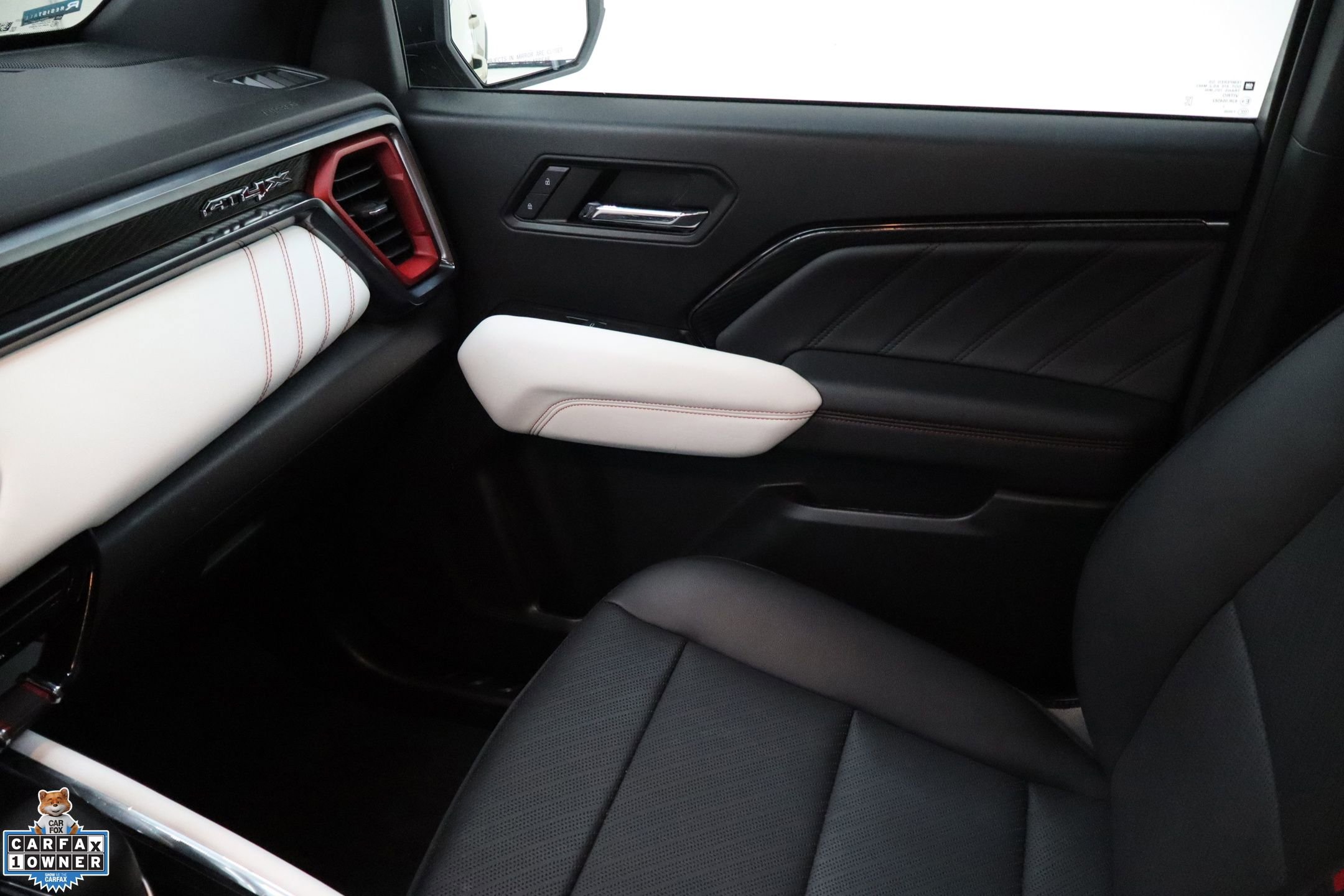 Used 2024 GMC Canyon AT4X image 22