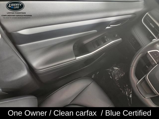 Used 2025 Toyota Highlander XLE AWD/4WD image 30
